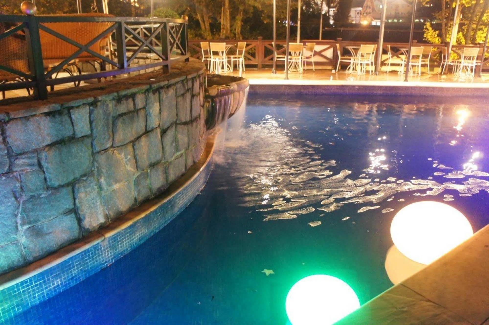 Hotel Frontenac Campos do Jordão Exterior foto